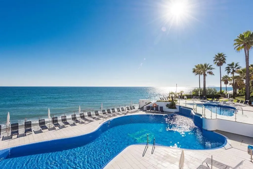 Apartment Gorgeous Beachfront Property With Stunning Sea Views & Garden Estepona