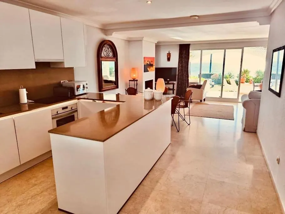 Apartment Gorgeous Beachfront Property With Stunning Sea Views & Garden Estepona